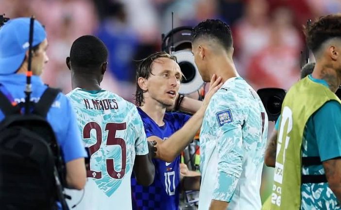Luka Modrić i Christiano Ronaldo zagrljajem osvojili svijet, Hrvatska ispala nakon veličanstvene borbe protiv Portugala